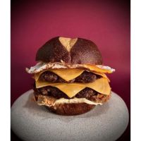 Sandwichs en Pan de Pretzel, La Gloria vuelve a marcar tendencia en Zona Sur