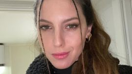 Clara Darín reveló el género del bebé de Úrsula Corberó y el Chino Darín por error