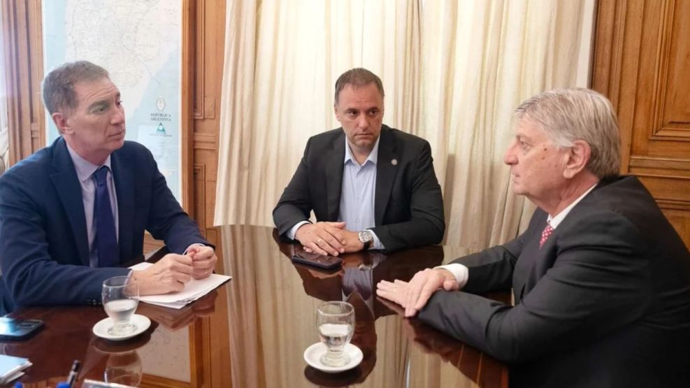 sergio-ziliotto-se-reunio-con-manuel-adorni-y-diego-santilli-en-casa-rosada-y-rechazo-la-reforma-lab