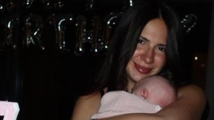 Ailén Cova y su hija Alaia