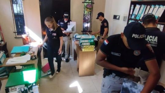 Más de 300 familias denunciaron una estafa por viviendas sociales en Paraguay