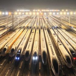 Imagen tomada con un dron de trenes de alta velocidad en un depósito de mantenimiento, en Guangzhou, en la provincia de Guangdong, en el sur de China. | Foto:Xinhua/Deng Hua