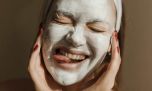 Cosmeticorexia: qué es y cómo combatir la obsesión estética que afecta a los adolescentes