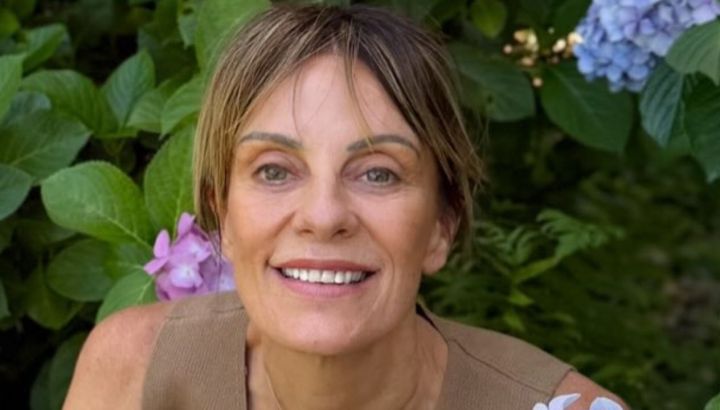 Nequi Galotti impone el look del verano: palazzo + zapatillas