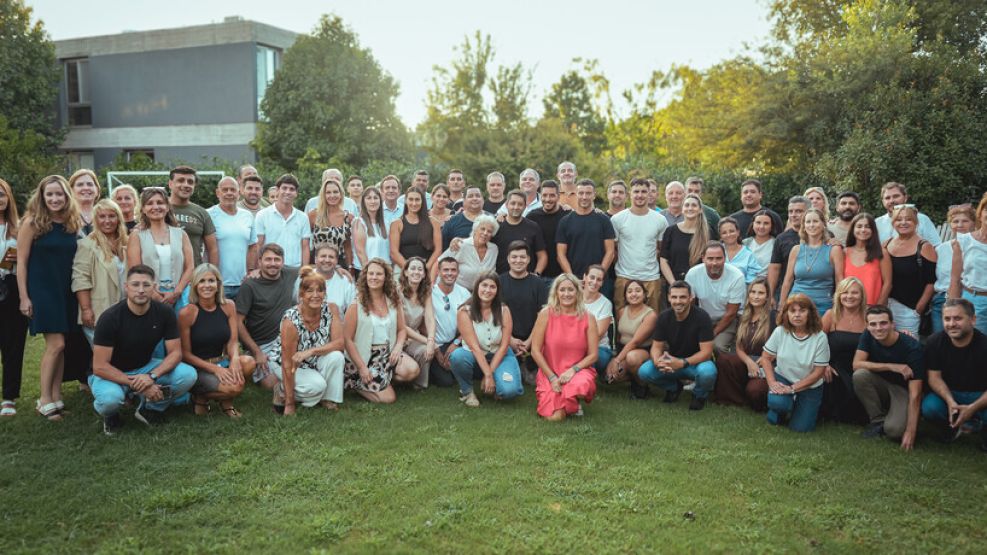 De Loredo junto a concejales de la UCR de Córdoba