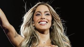 Tini Stoessel en su lover era marca tendencia con las botas de tacón de corazón