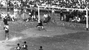 El penal de Roma a Delem: la atajada que cambió la historia de los Superclásicos