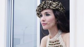 La colección de platos de porcelana que Natalia Oreiro guarda en un rincón especial de su casa