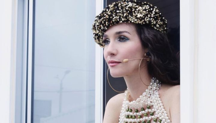 La colección de platos de porcelana que Natalia Oreiro guarda en un rincón especial de su casa