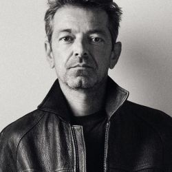 Pieter Mulier a Versace.