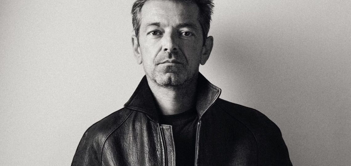 Versace inicia una nueva etapa con Pieter Mulier como director creativo