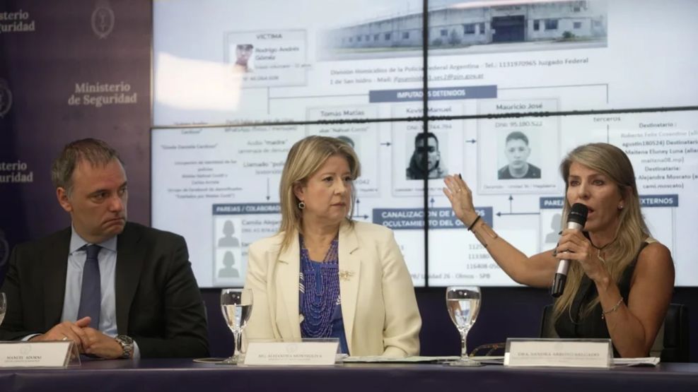 Manuel Adorni, Alejandra Monteoliva y Sandra Arroyo Salgado 20260209