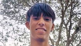 El caso del chico de 15 años conmocionó a la opinión pública. Fue emboscado en un galpón abandonado en diciembre y recibió 23 puñaladas por parte de tres menores, dos de ellos inimputables por su edad y una de 16 años acusada de homicidio calificado, según la investigación judicial.