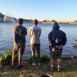 El cierre del fin de semana llega con un clásico serrano. El Centro Náutico del Fuerte de Tandil organiza un concurso nocturno al pejerrey de mayor longitud en el lago, el sábado 14 desde las 20.