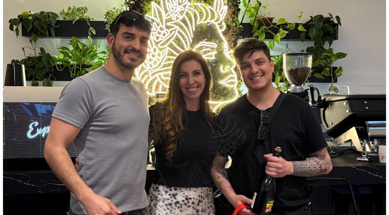 La apertura de Casa Basile y el vínculo con West Indian