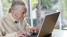 Jubilados trabajando