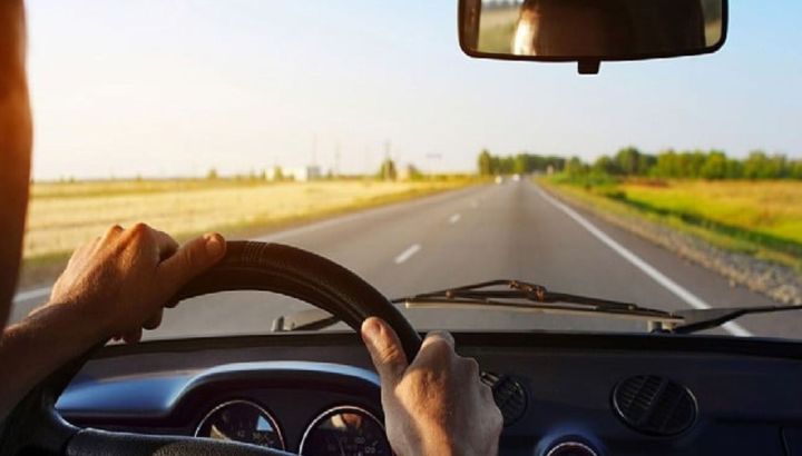 Viajar en auto por Argentina: qué documentación y elementos de seguridad te pueden exigir en la ruta