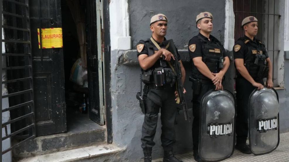 Vecina recupera su casa usurpada en Palermo 13022026