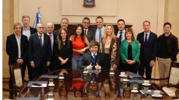 El Gobierno festeja la aprobación en el Senado de la Reforma Laboral.