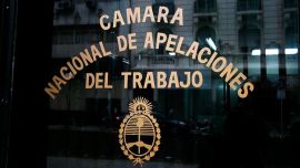 El lado B: en la Rosada creen que el traspaso terminará en tribunales