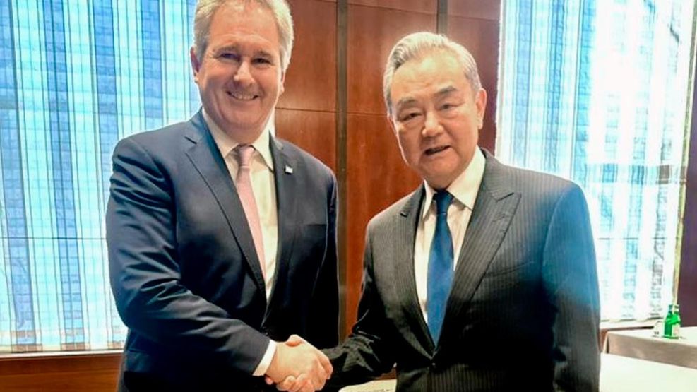 140226_china_quirno_wang_yi_x_g