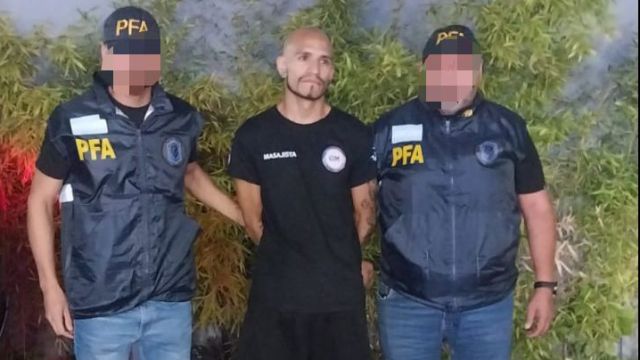 Detuvieron a otro de los acusados de haber lanzado bombas molotov frente al Congreso.