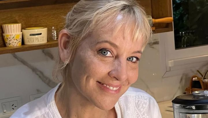 La tarta de frutillas sin horno de Jimena Monteverde, ideal para festejar en el feriado de Carnaval