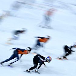 Lee Jeong-min de Corea del Sur compite en la semifinal de patinaje de velocidad en pista corta durante los Juegos Olímpicos de Invierno Milano. Foto de WANG Zhao / AFP | Foto:AFP