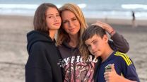 Así son las vacaciones de Sabrina Rojas y sus hijos, en medio de la internación de Luciano Castro: relax, sorpresas y pura playa