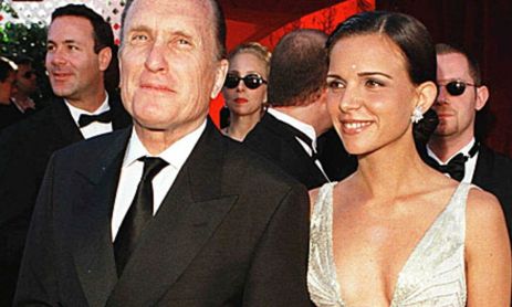 Robert Duvall y la argentina Luciana Pedraza