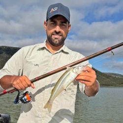 La jornada marcó una actividad altísima tanto en cantidad como en calidad. Utilizando anzuelos Nº 1 y Nº 2, seleccionando las piezas, es posible completar la cuota en media jornada con ejemplares que oscilaron entre los 250 y los 600 gramos.