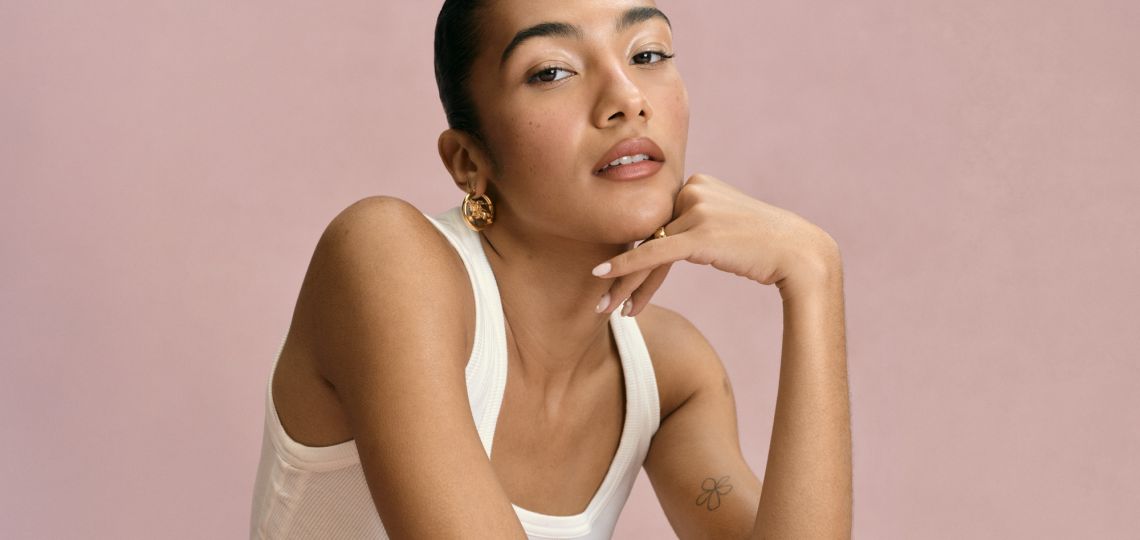 Olivia Dean: “Ser femenina hoy, es ser fiel a lo que sentís”