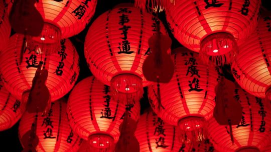 Año Nuevo Chino: No barrer, no discutir y un adorno rojo en la puerta, para atraer fortuna todo el año