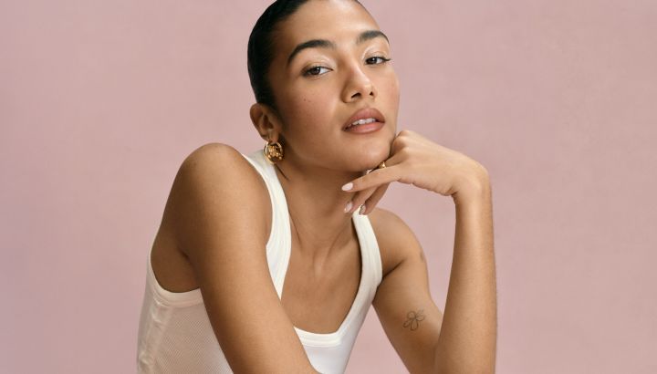 Olivia Dean: “Ser femenina hoy, es ser fiel a lo que sentís”