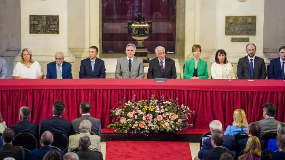 Llaryora y el Tribunal Superior