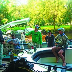 La sana alegría de la pesca, que en días de semana, cuando la presión piscatoria baja, rinde mejor fruto, ya que todo el cauce está más tranquilo.