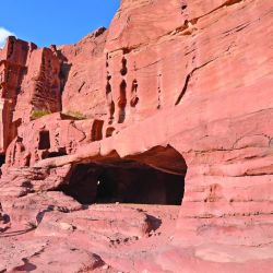 Jordania es un viaje hacia atrás en el tiempo y hacia adentro del desierto. De Amán a Wadi Rum, una travesía entre metrópolis milenarias.