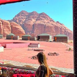 Jordania es un viaje hacia atrás en el tiempo y hacia adentro del desierto. De Amán a Wadi Rum, una travesía entre metrópolis milenarias.