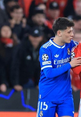 Gianluca Prestianni y Vinicius Júnior