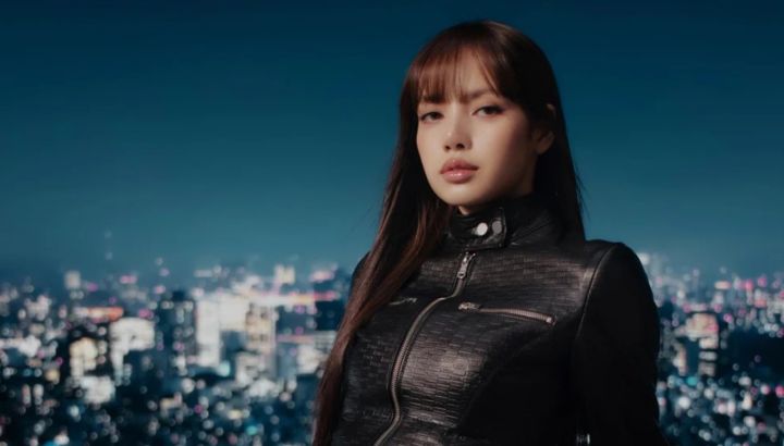 LISA de BLACKPINK debuta como diseñadora invitada con Kith: cómo son sus diseños