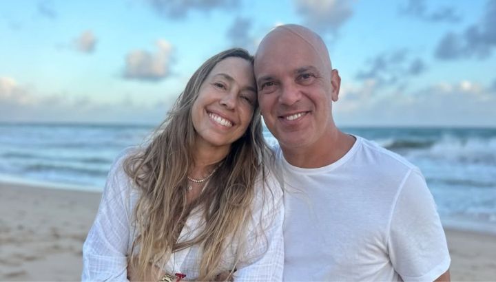 La historia de amor de Santiago Giorgini y Juliana León: de la invitación falsa al teatro a convertirse en abuelos 30 años después