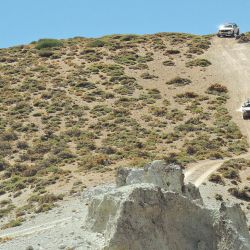 Exigente travesía off road a las lagunas La Fea, La Negra y Cari-Launa, entre el sur mendocino y el norte neuquino.