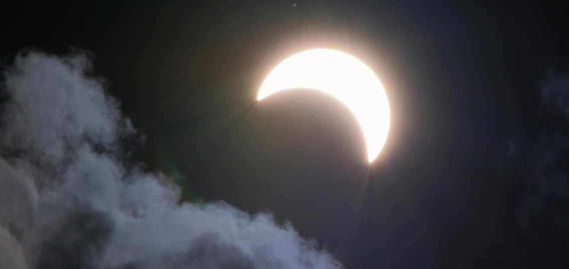Cómo aprovechar la energía del eclipse del 3 de marzo