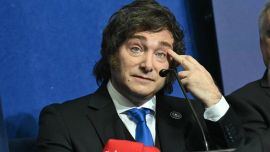 Contra "los ecologistas embanderados en un falso lema noble", Milei celebró la Ley de Glaciares