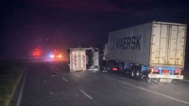 Temporal en la autopista Córdoba–Rosario: diez camiones volcados