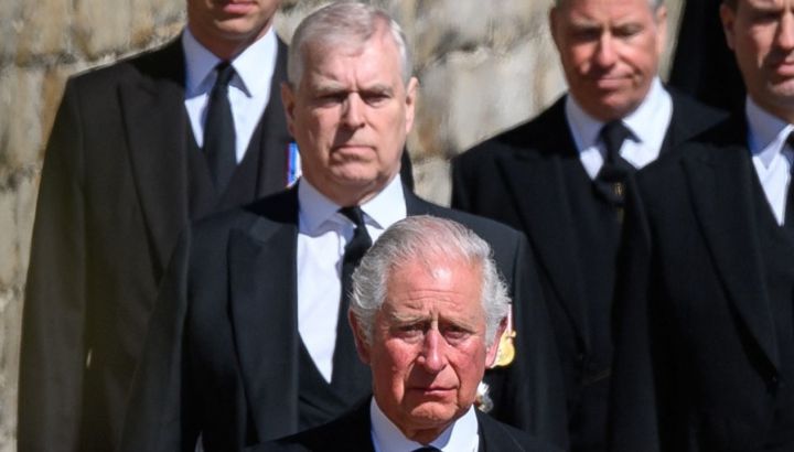 El comunicado del rey Carlos III tras el arresto de su hermano Andrés: “La Justicia debe seguir su curso”