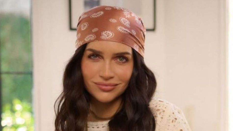 Zaira Nara: su impactante outfit boho-chic con sombrero y patchwork