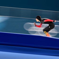 Li Jiaxuan de China compite en la prueba femenina de los Juegos Olímpicos de Invierno Milano Cortina. Foto de Piero CRUCIATTI / AFP | Foto:AFP