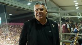 Claudio Chiqui Tapia en la final de la Recopa 20022026