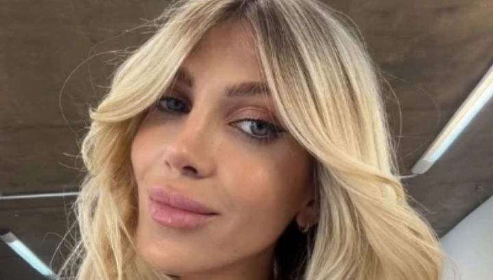 Cande Ruggeri apostó al butterfly bangs y marcó la tendencia capilar de la temporada 